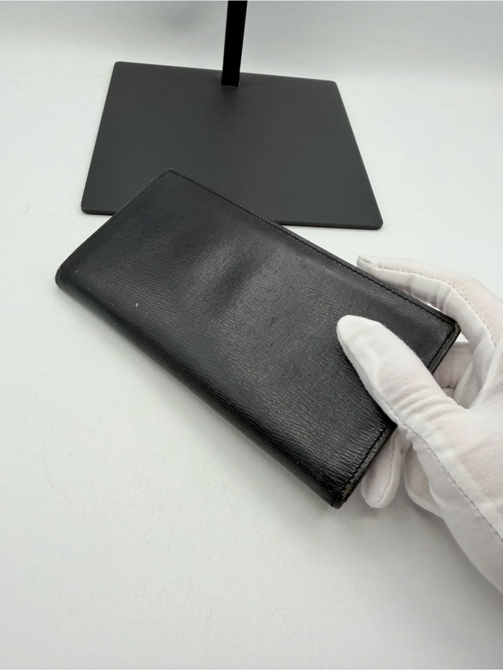 Burberry Long Leather bi fold Wallet